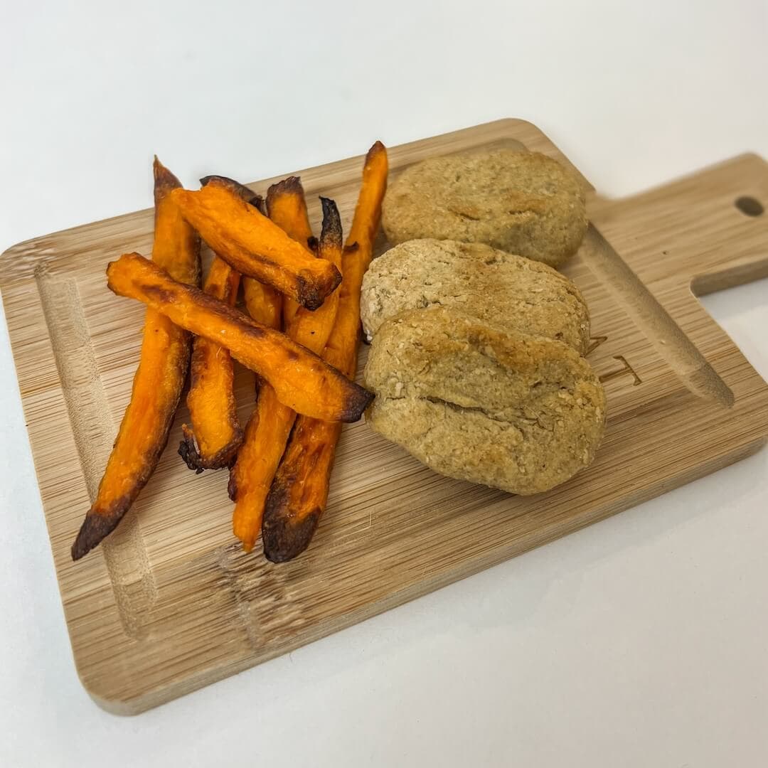 Chicken Nuggets und Pommes frites